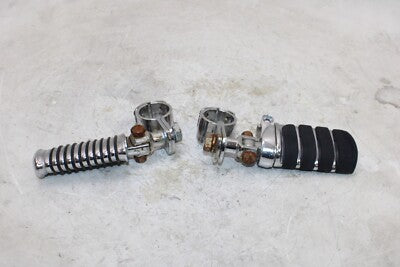 2004 KAWASAKI VULCAN 2000 VN2000A OEM FRONT FOOT RESTS PEGS STEPS SET PAIR