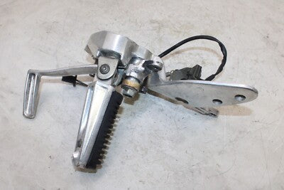 1997 YAMAHA YZF1000R OEM RIGHT REARSET REAR SET DRIVER FOOT PEG REST STOP