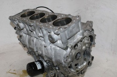 2000 SUZUKI GSXR 750 OEM ENGINE MOTOR CRANKCASE CRANK CASES BLOCK
