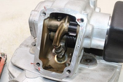 2000 DUCATI MONSTER 750 OEM REAR ENGINE TOP END CYLINDER HEAD