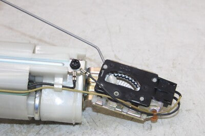 2014 SUZUKI VSTROM 1000 DL1000A ABS OEM FUEL PUMP GAS PETROL SENDER UNIT