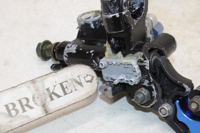 1996 Yamaha FZR600R OEM FRONT BRAKE MASTER CYLINDER W/ LEVER
