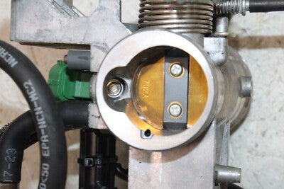 13-17 KAWASAKI NINJA 300 EX300B ABS OEM MAIN FUEL INJECTORS / THROTTLE BODIES