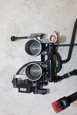 13-17 KAWASAKI NINJA 300 EX300B ABS OEM MAIN FUEL INJECTORS / THROTTLE BODIES