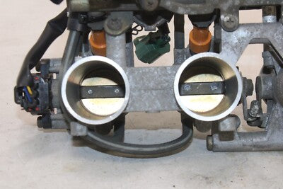 2006 YAMAHA FZ6 OEM MAIN FUEL INJECTORS / THROTTLE BODIES