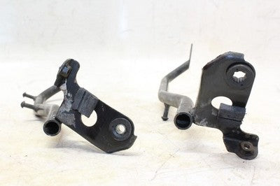 04-09 SUZUKI GS500F OEM REAR LEFT RIGHT FENDER BRACKET MOUNT SET