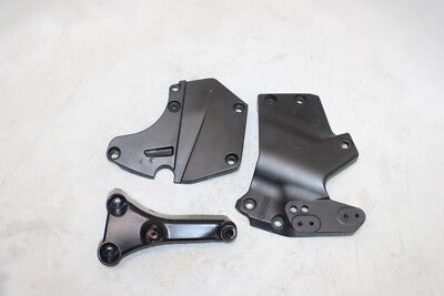 2018 KAWASAKI CONCOURS 14 ZG1400 ABS OEM FRONT GAS TANK BRACKET MOUNT SET