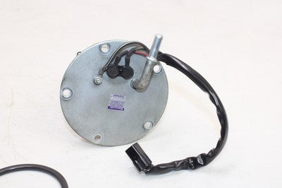 06-22 KAWASAKI VULCAN 900 VN900B CLASSIC OEM FUEL GAS PUMP