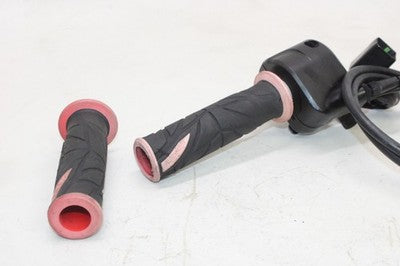 2019 KAWASAKI NINJA 400 EX400 OEM RIGHT CLIP ON HANDLE SWITCH W GRIP PAIR