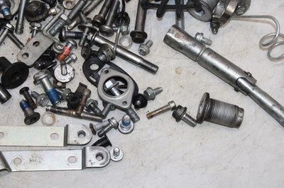 06-09 SUZUKI GSXR 600 OEM ENGINE MOUNTING BOLTS HARDWARE MOTOR SCREWS