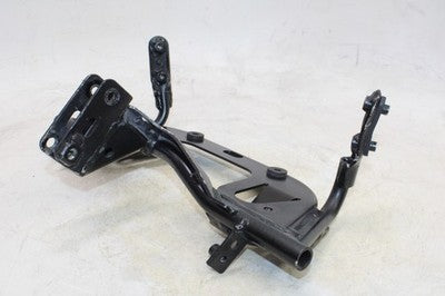 01-07 SUZUKI HAYABUSA GSX1300R OEM UPPER FAIRING MIRROR GAUGES STAY BRACKET