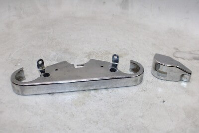 2004 KAWASAKI VULCAN VN1500E CLASSIC OEM FORKS UPPER TRIPLE TREE CLAMP COVER