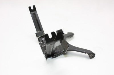 2005 YAMAHA VINO 125 YJ125 OEM REAR BACK FENDER BRACKET