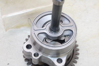 97-98 SUZUKI GSXR 600 OEM ENGINE MOTOR OIL PUMP