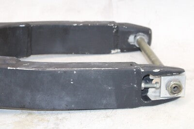 2004 TRIUMPH DAYTONA 600 OEM REAR SWINGARM BACK SUSPENSION SWING ARM