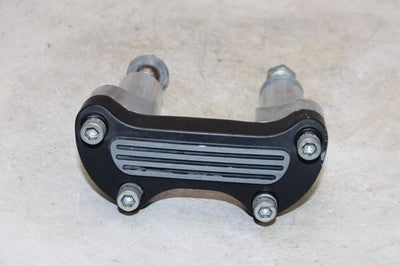 2007 HARLEY-DAVIDSON SPORTSTER 883 LOW XL883L OEM HANDLEBAR CLAMP MOUNT