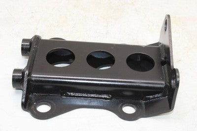 2005 YAMAHA V STAR 1100 XVS1100 OEM ENGINE MOUNT MOTOR BRACKET