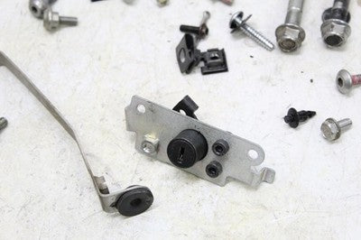 07-25 KAWASAKI NINJA ZX6R ZX600R OEM ENGINE MOUNTING BOLTS HARDWARE MOTOR SCREWS