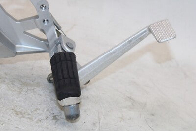 04-12 YAMAHA FJR1300A ABS OEM RIGHT REARSET REAR SET DRIVER FOOT PEG REST STOP