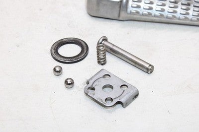 24-25 KAWASAKI NINJA ZX6R ZX636 OEM RIGHT REAR BACK PASSENGER PEG