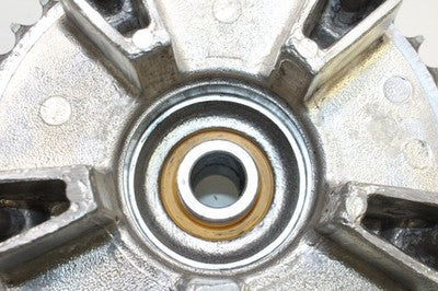 2003 HONDA SHADOW ACE 750 VT750CD DELUXE OEM REAR BACK SPROCKET BEARING ASSEMBLY