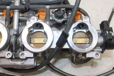 09-17 YAMAHA FZ6R OEM MAIN FUEL INJECTORS / THROTTLE BODIES
