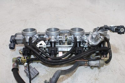 2000 HONDA CBR900RR OEM MAIN FUEL INJECTORS / THROTTLE BODIES