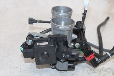 13-17 KAWASAKI NINJA 300 EX300B ABS OEM MAIN FUEL INJECTORS / THROTTLE BODIES