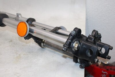 1980 SUZUKI GS250T OEM FRONT FORKS SHOCK SUSPENSION END COMPLETE TRIPLE TREE