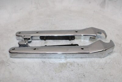 2004 KAWASAKI VULCAN 1500 VN1500E CLASSIC OEM REAR PASSENGER FENDER GRAB RAIL