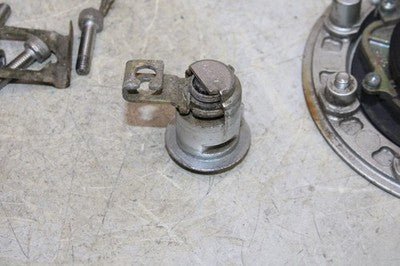 2000 SUZUKI GSXR 750 OEM SET W/ GAS CAP AND SEAT LOCK WITH KEY