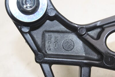 17-24 YAMAHA YZF R3 OEM RIGHT REAR BACK PASSENGER PEG