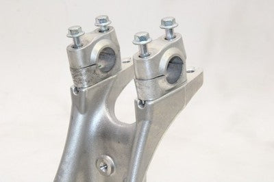 2018 YAMAHA XMAX CZD300A OEM FORKS UPPER TRIPLE TREE CLAMP