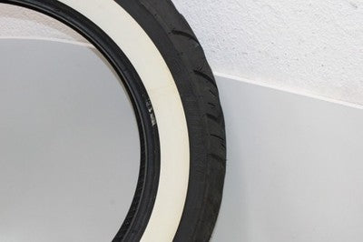 FRONT WHEEL TIRE SHINKO SR777F H.D. 130/90B16 M/C 73H Whitewall