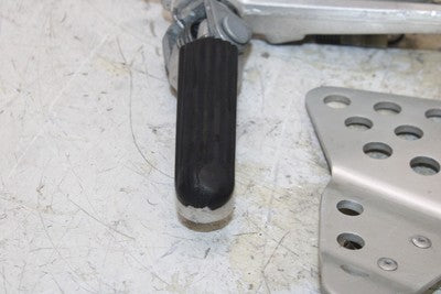 00-01 HONDA CBR929RR OEM RIGHT REARSET REAR SET DRIVER FOOT PEG REST STOP