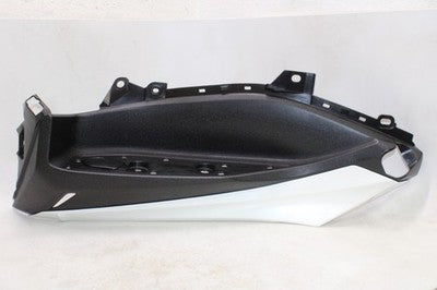 2018 YAMAHA XMAX CZD300A OEM LEFT SIDE FOOT PANEL REST COWL
