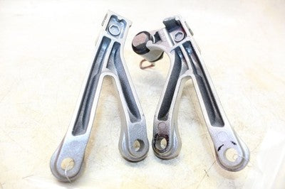 2007 KAWASAKI ZZR600 ZX600J OEM REAR BACK PASSENGER PEG SET PAIR