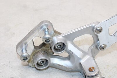 08-09 SUZUKI GSXR750 OEM LEFT FRONT FOOT REST PEG STEP
