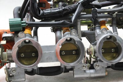 2006 YAMAHA FZ6 OEM MAIN FUEL INJECTORS / THROTTLE BODIES