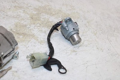 2007 HONDA SHADOW VLX 600 VT600CD DELUXE OEM IGNITION LOCK KEY SET W/ SEAT LOCK