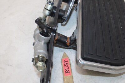 96-99 KAWASAKI VULCAN 1500 CLASSIC OEM RIGHT FRONT FOOT REST PEG W REAR MASTER