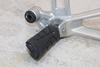 2022 HONDA CBR300R OEM RIGHT REAR BACK PASSENGER PEG