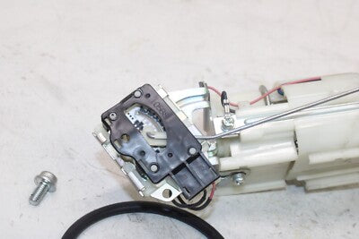 08-09 SUZUKI GSXR750 OEM FUEL PUMP GAS PETROL SENDER UNIT