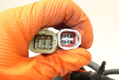 2006 YAMAHA FZ6 OEM MAIN FUEL INJECTORS / THROTTLE BODIES