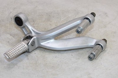 2000 SUZUKI GSXR 750 OEM RIGHT REAR BACK PASSENGER PEG