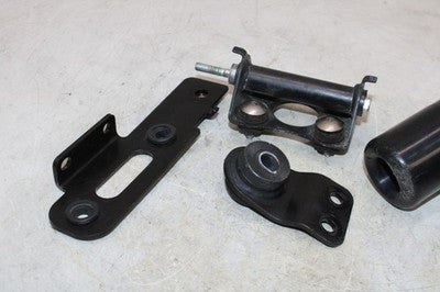 06-07 SUZUKI GSXR 750 OEM MOUNTING BRACKETS MOUNTS SET