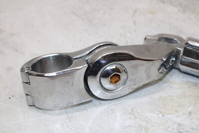 99-09 YAMAHA V STAR 1100 XVS1100 CUSTOM OEM LEFT FRONT FOOT REST PEG STEP