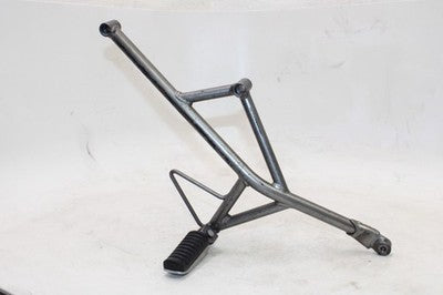 2011 KAWASAKI VERSYS 650 KLE650CF OEM RIGHT REAR BACK PASSENGER PEG W MOUNT