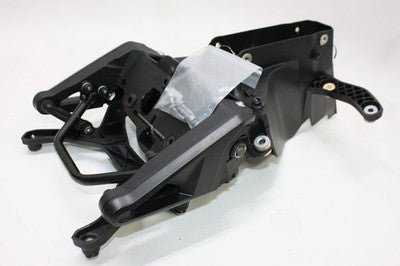 2016 BMW S1000XR OEM WINDSHIELD WINDSCREEN STAY MOUNT COWL