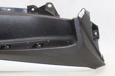 2018 YAMAHA XMAX CZD300 OEM RIGHT SIDE FOOT PANEL REST COWL